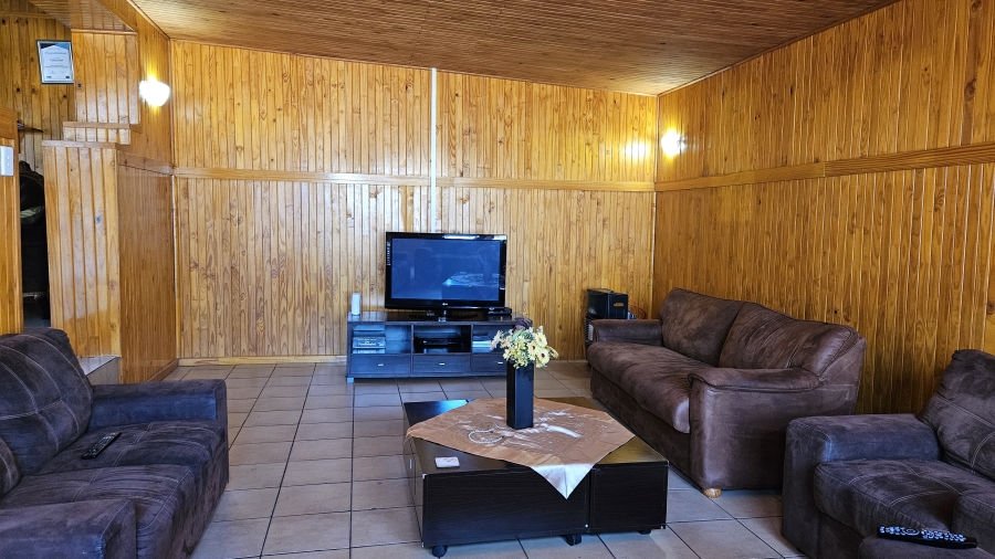 4 Bedroom Property for Sale in Klisserville Northern Cape